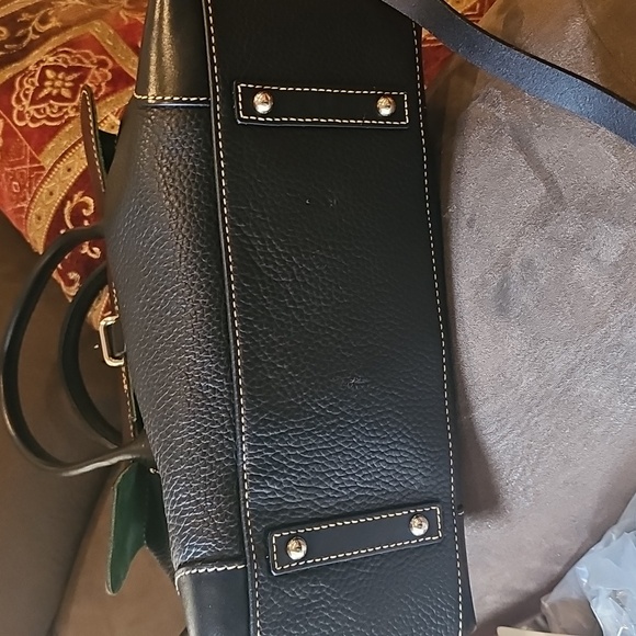 New Dooney and Bourke shoulder bag.... BEAUTIFUL!! - Picture 8 of 12